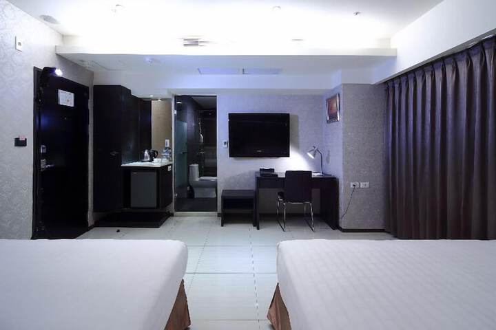 Room 16 of 62