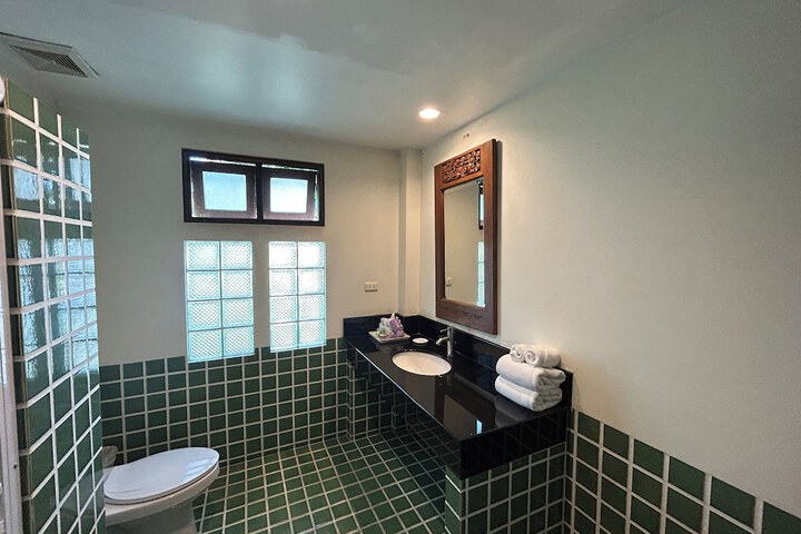 Room 14 of 24