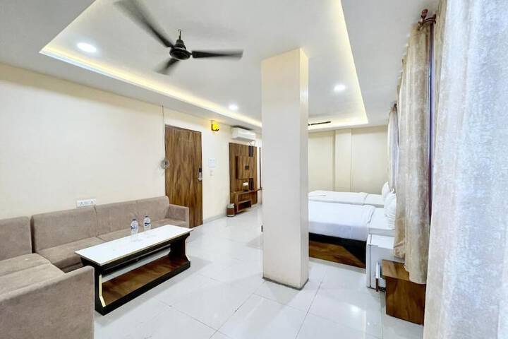 Room 7 of 42