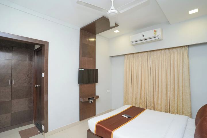 Room 26 of 35