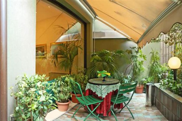 Terrace/Patio 46 of 48