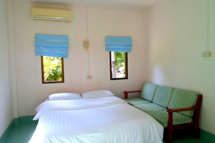 Room 3 of 31