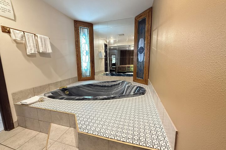 Hot Tub 68 of 90