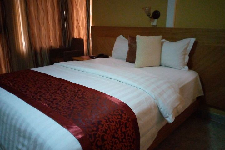 Room 18 of 64