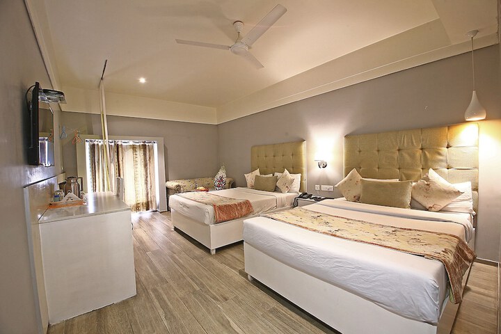 Room 34 of 51