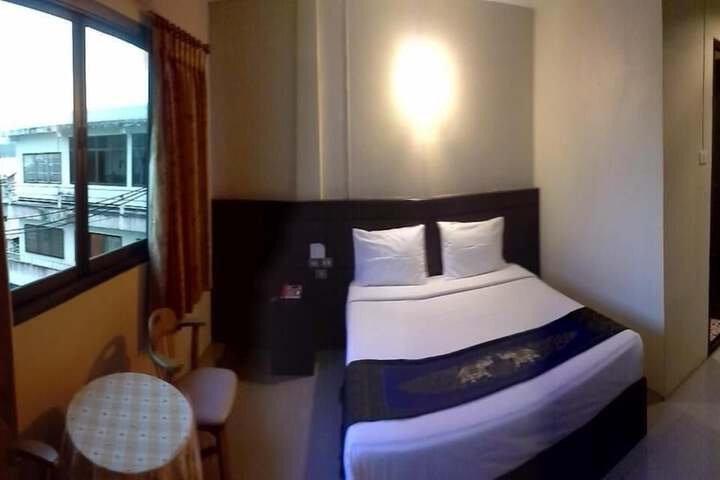 Room 11 of 23