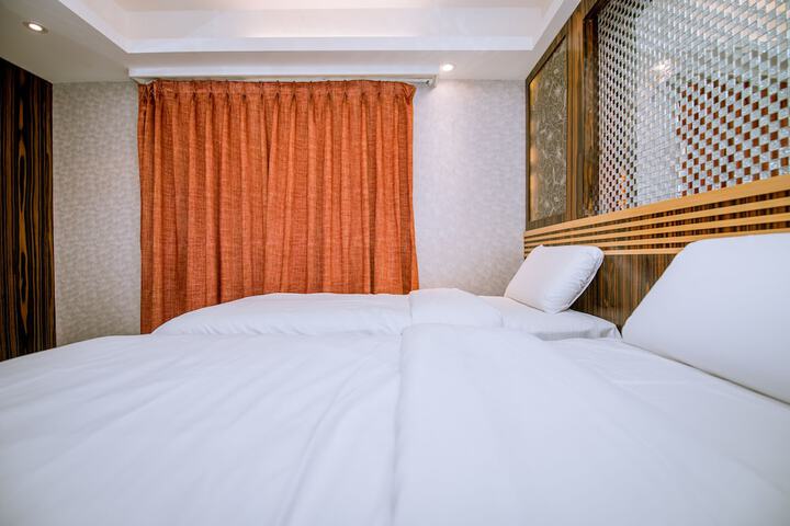 Room 19 of 72