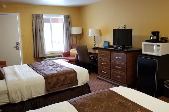 Room 34 of 89
