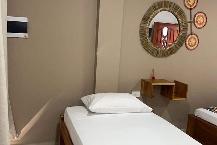 Room 13 of 26