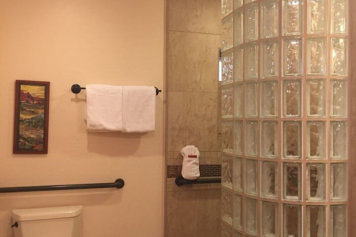 Room 92 of 152