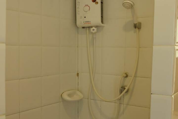 Room 15 of 16