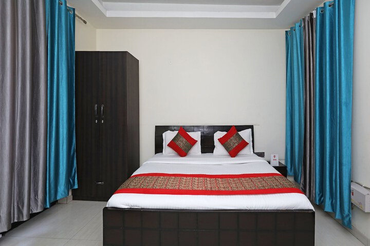 Room 13 of 15