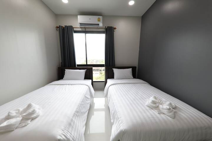 Room 8 of 44