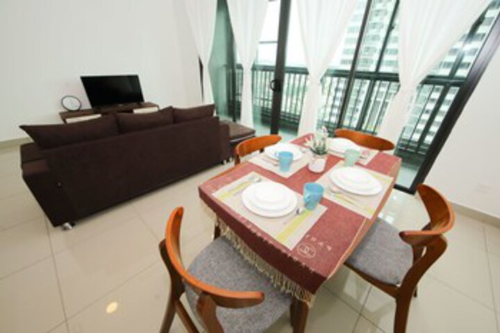 Room 5 of 15