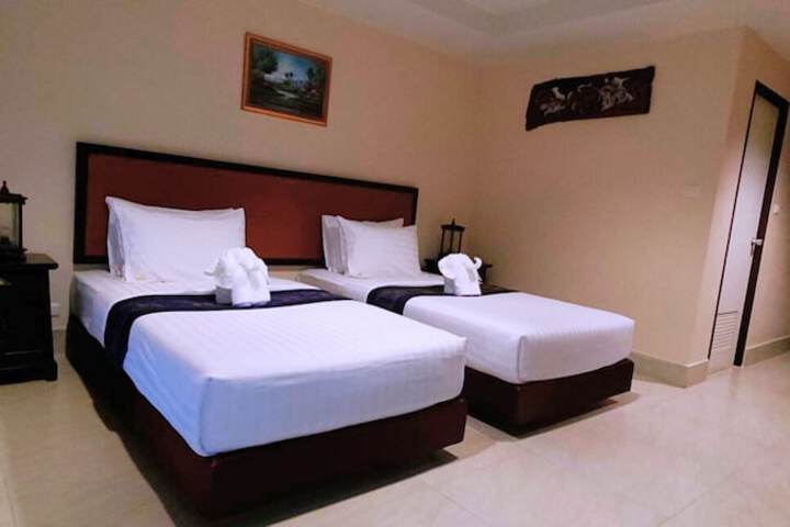 Room 8 of 48