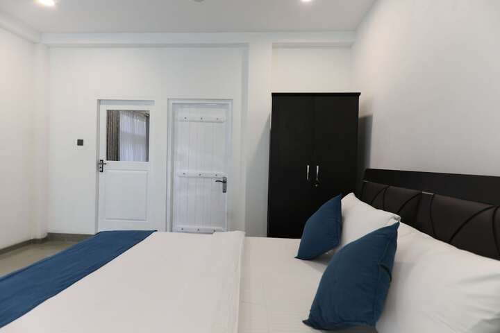Room 12 of 53