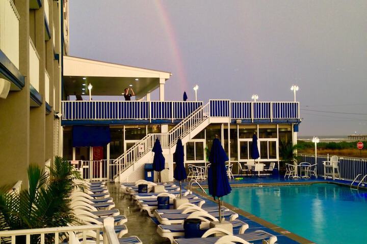 Pool 25 of 41