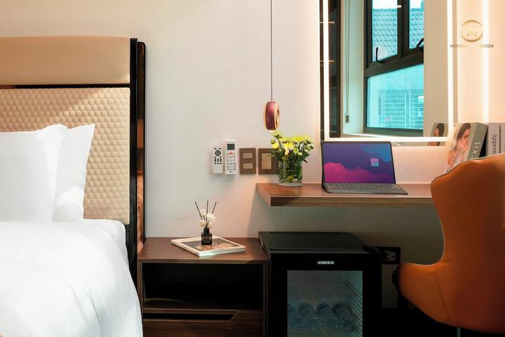 Room 1 of 31