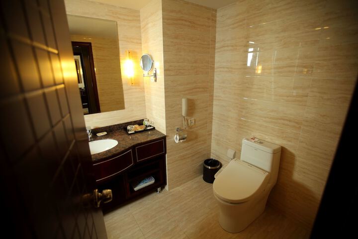 Room 31 of 48
