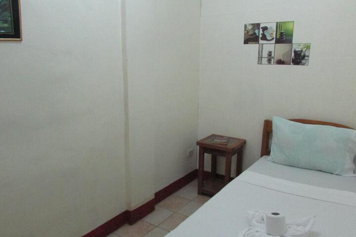 Room 3 of 5