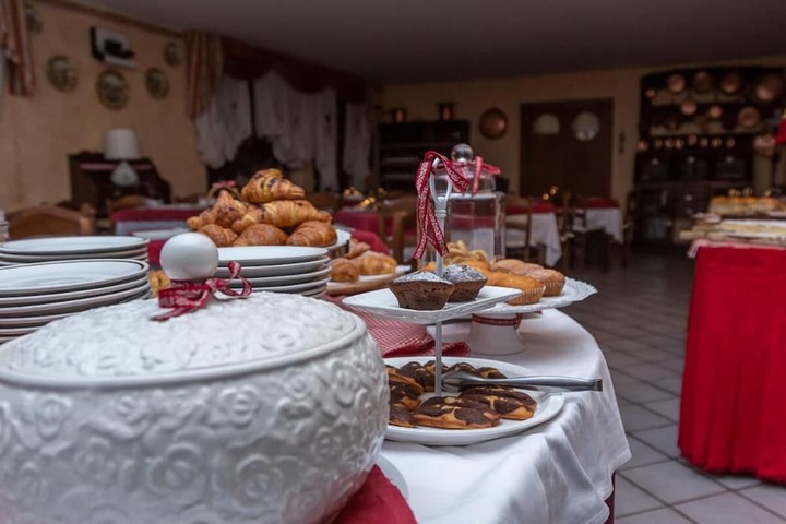 Dining 55 of 75