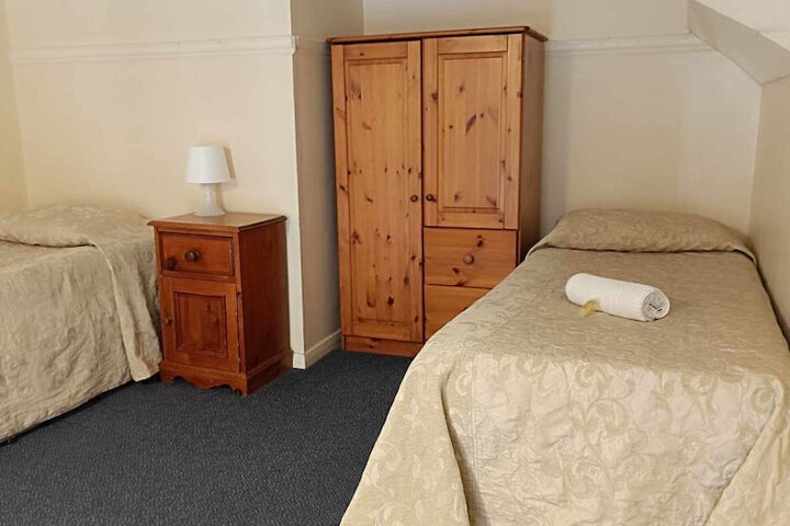 Room 147 of 283