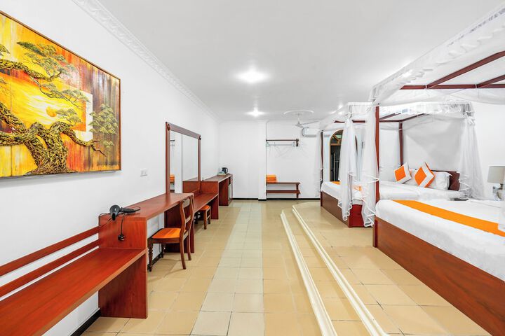 Room 4 of 29