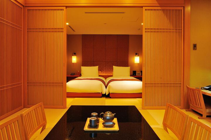 Room 17 of 92