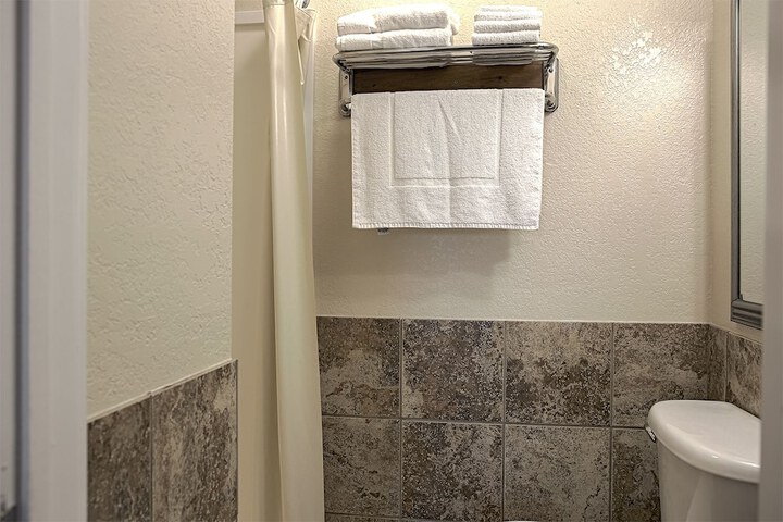 Room 29 of 34