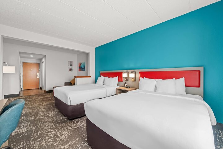 Room 34 of 60
