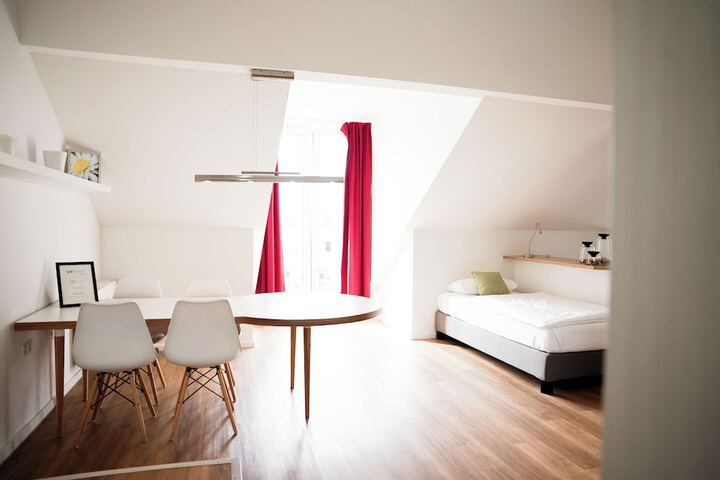 Room 30 of 76