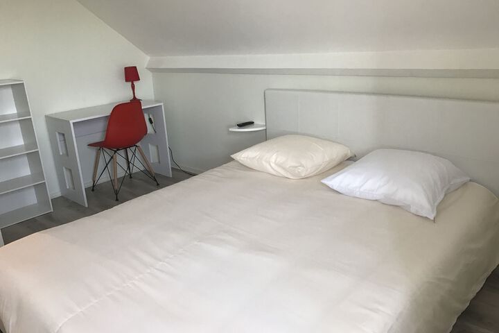 Room 16 of 20