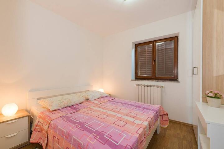 Room 7 of 31
