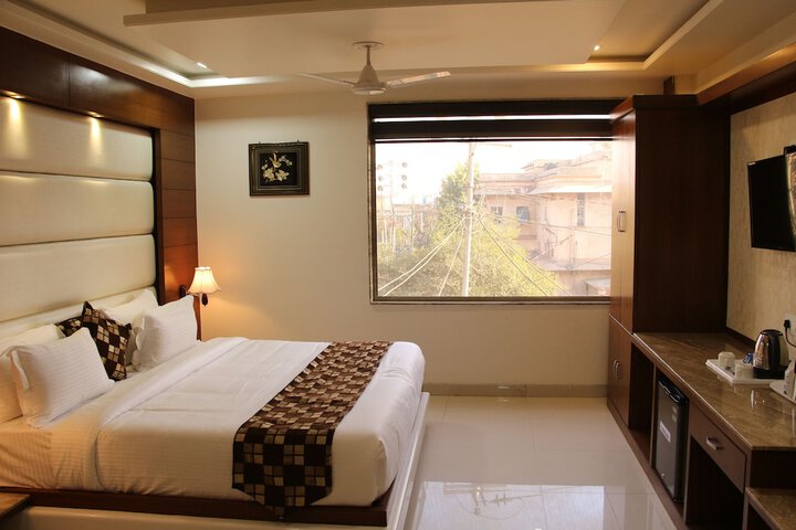Room 9 of 123