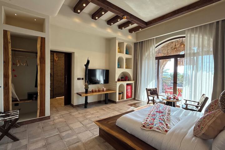Room 15 of 202