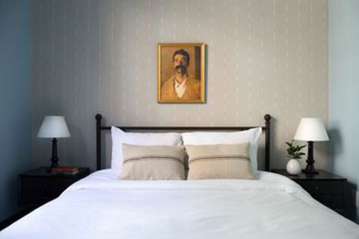 Room 24 of 48