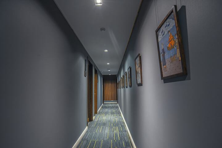 Ballroom/Hall 32 of 35