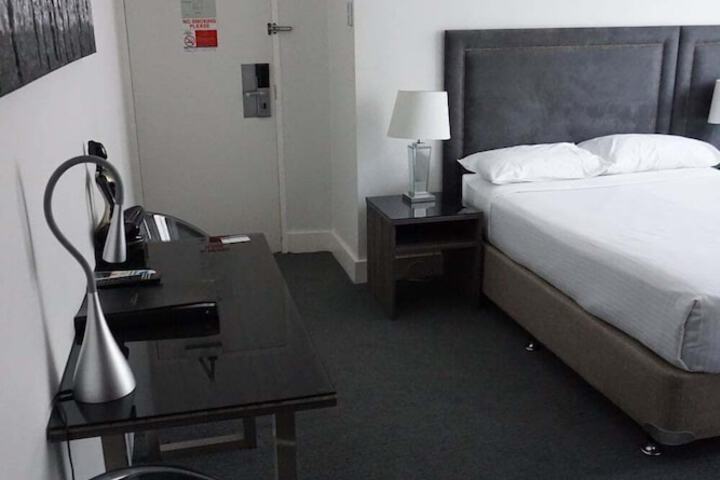 Room 29 of 60
