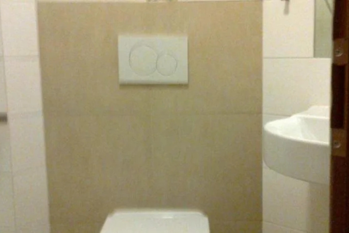 Room 7 of 19