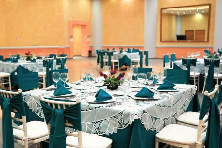 Ballroom/Hall 34 of 41