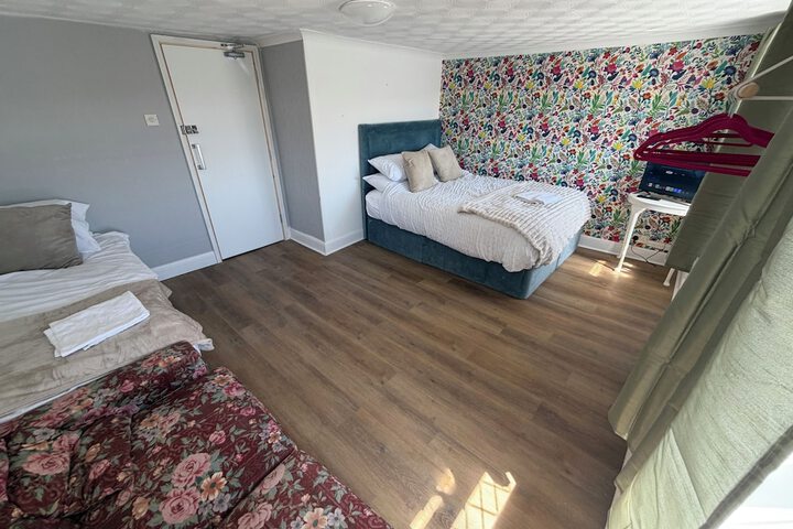 Room 16 of 29