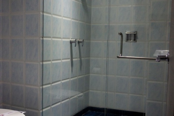 Room 22 of 46