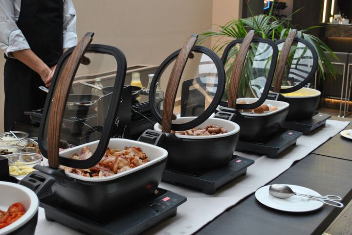 Breakfast/Coffee Service 107 of 136