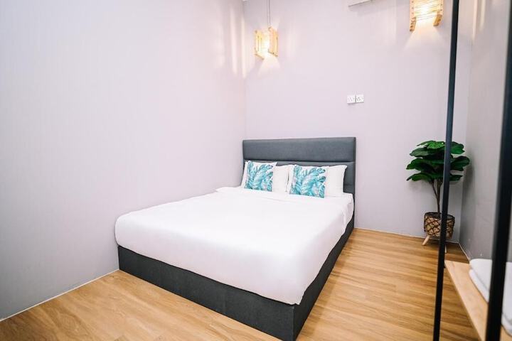 Room 14 of 31