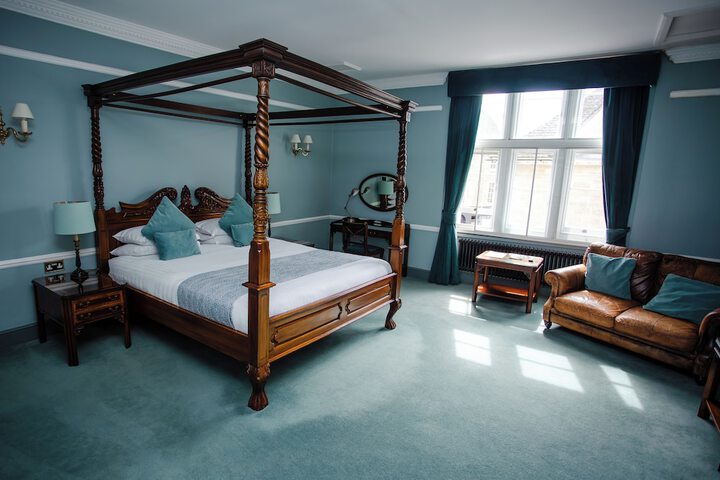 Room 11 of 35