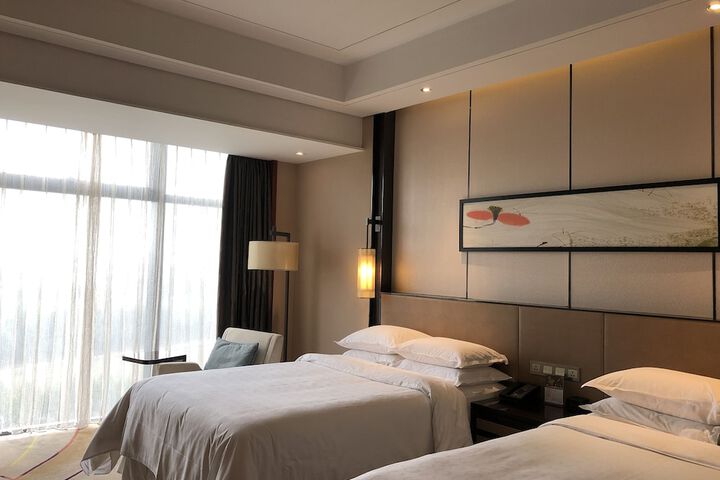 Room 25 of 65