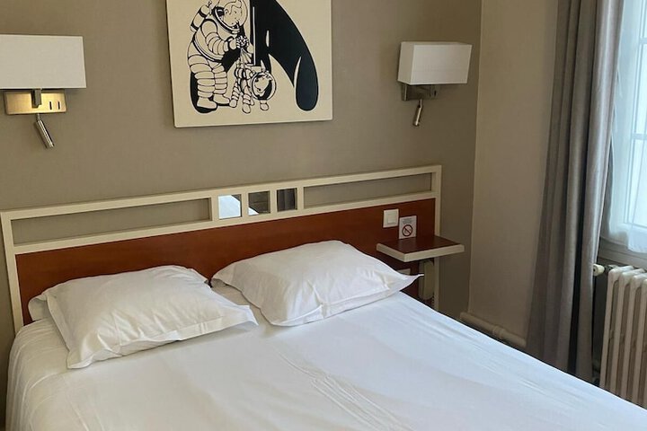 Room 15 of 46