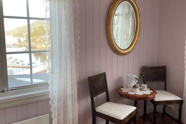 Room 16 of 51