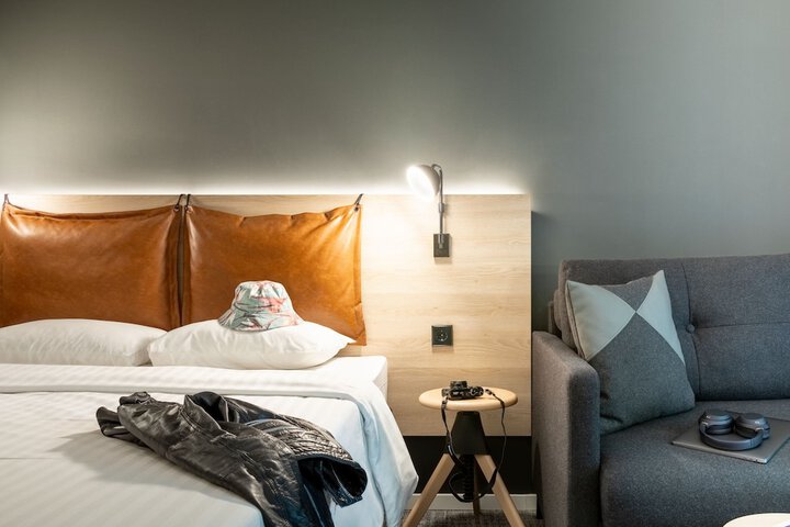 Room 14 of 43