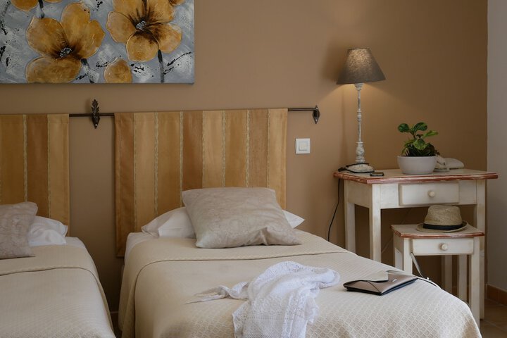 Room 25 of 54